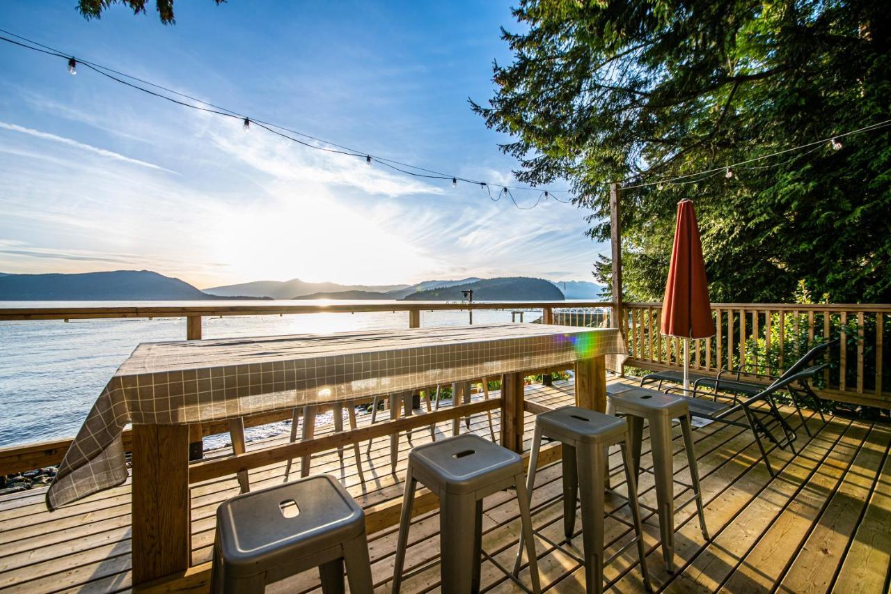 Waterfront Cottage With Superb Coastline Views West Vancouver Exteriér fotografie