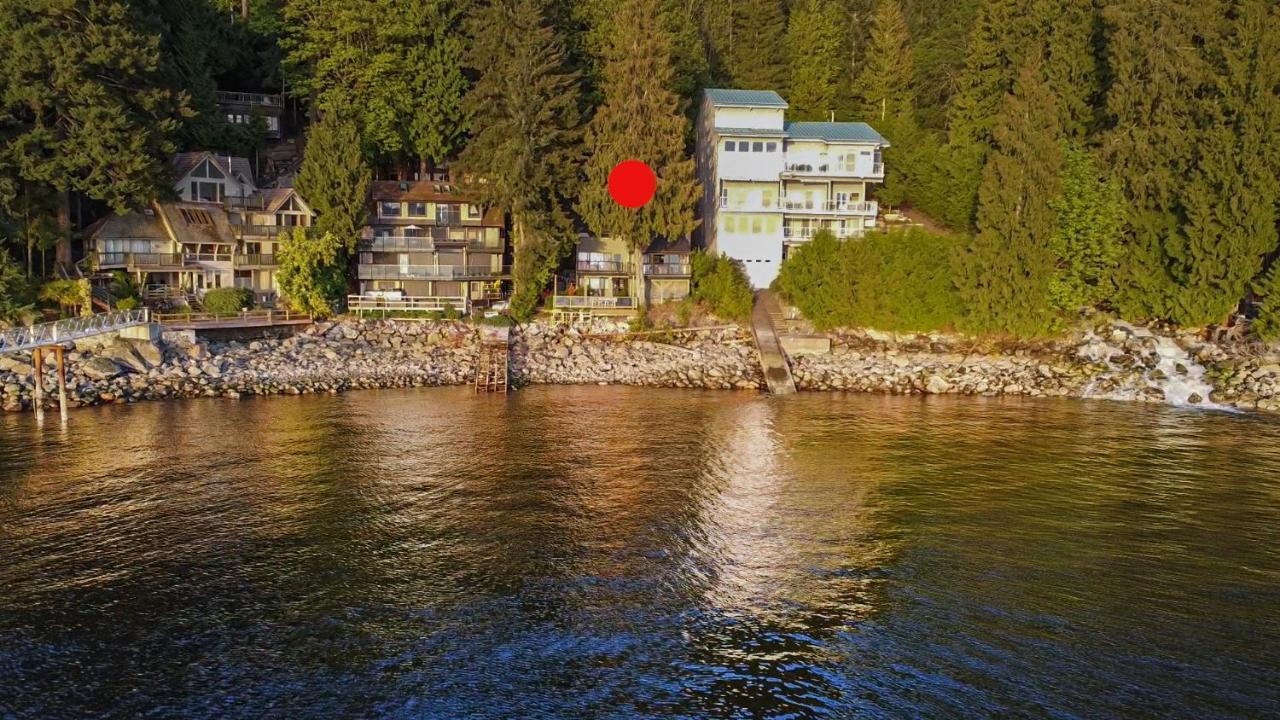 Waterfront Cottage With Superb Coastline Views West Vancouver Exteriér fotografie